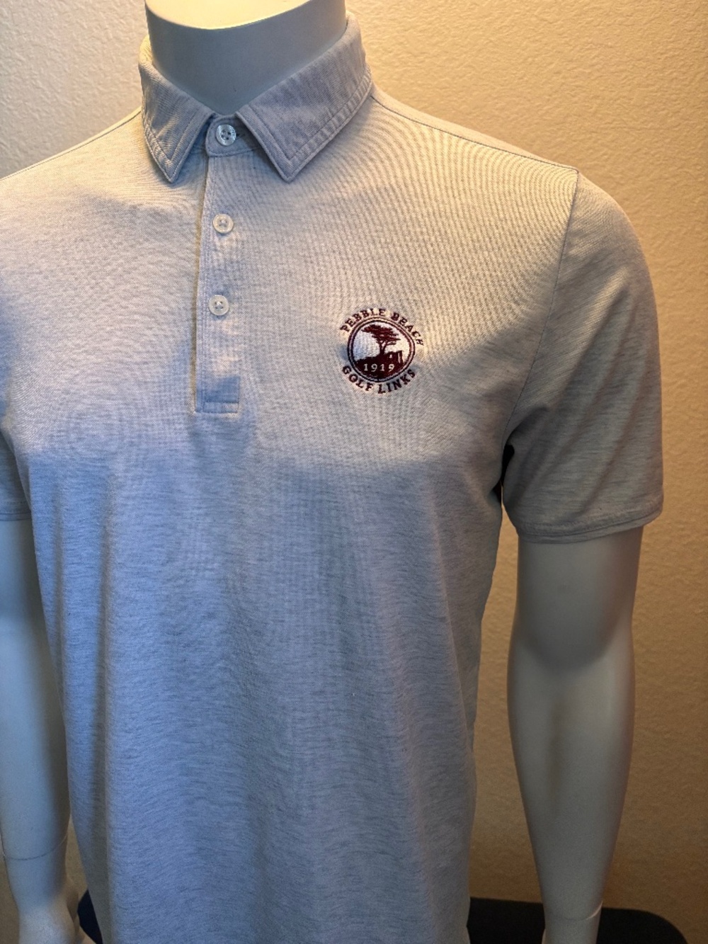 Awesome mens medium Travis Mathew golf polo from Pebble Beach Golf Links